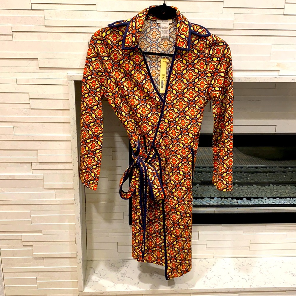 Brand new with tags Esley wrap small dress!